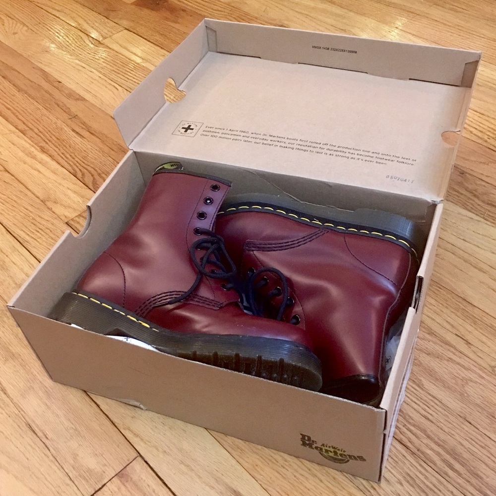 Dr. Martens AirWair 1460 Smooth (Cherry Red Rouge)